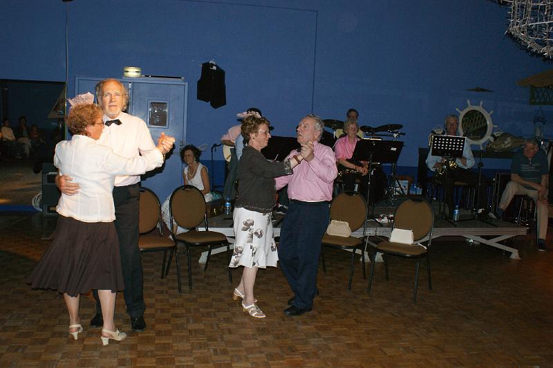 CEF 2008 Fouras bal Goules Magne et Lyre_017.JPG